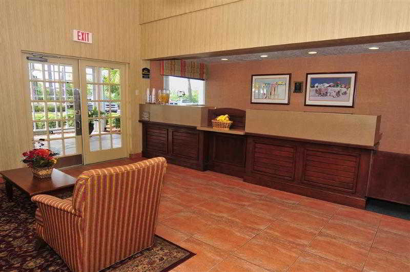 Best Western Port St. Lucie Интериор снимка