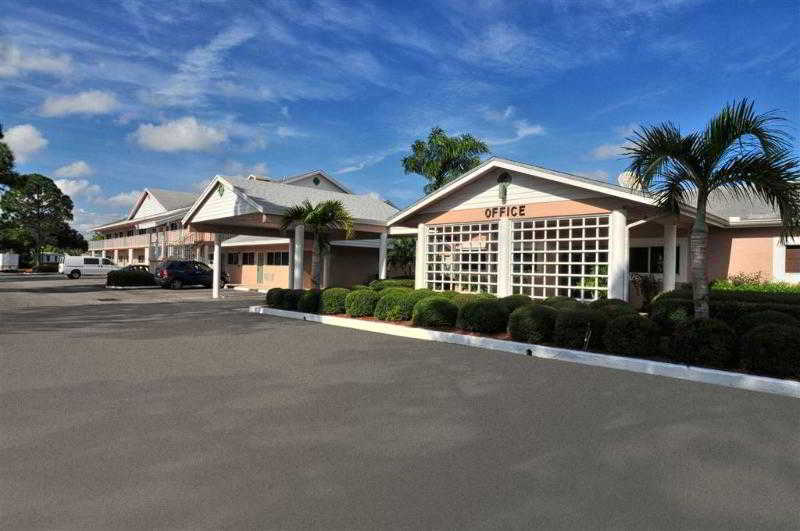 Best Western Port St. Lucie Екстериор снимка