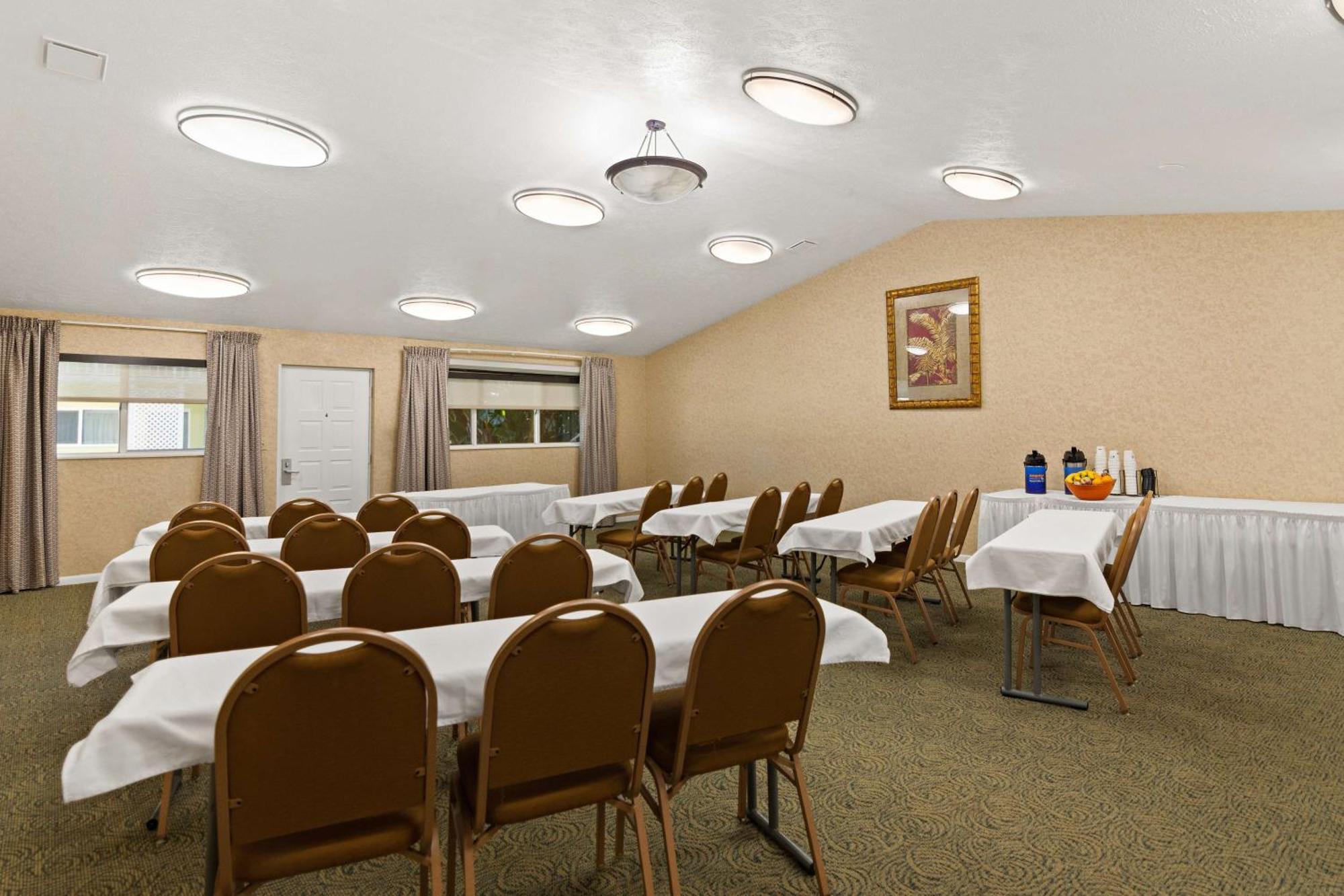 Best Western Port St. Lucie Екстериор снимка