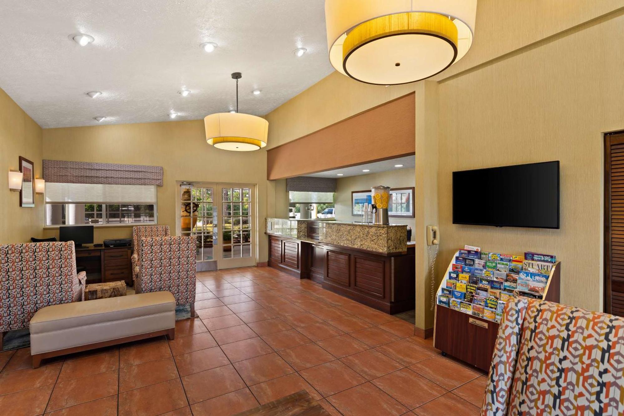 Best Western Port St. Lucie Екстериор снимка