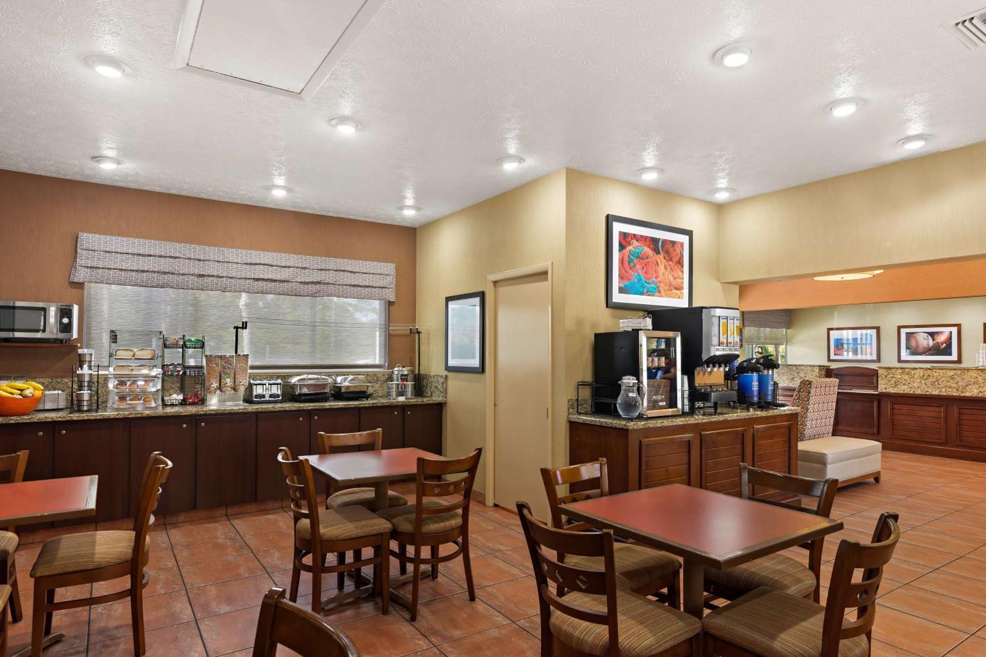 Best Western Port St. Lucie Екстериор снимка