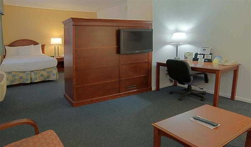 Best Western Port St. Lucie Екстериор снимка